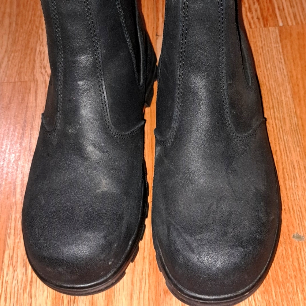 Relaxed fit women skechers boots